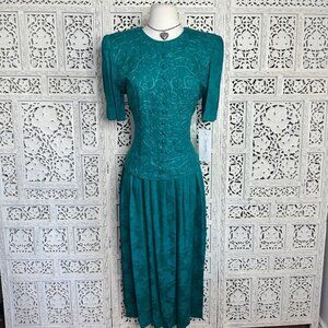 Vintage Karin Stevens Emerald Green Pleated Paisley Embroidered Grannycore Dress